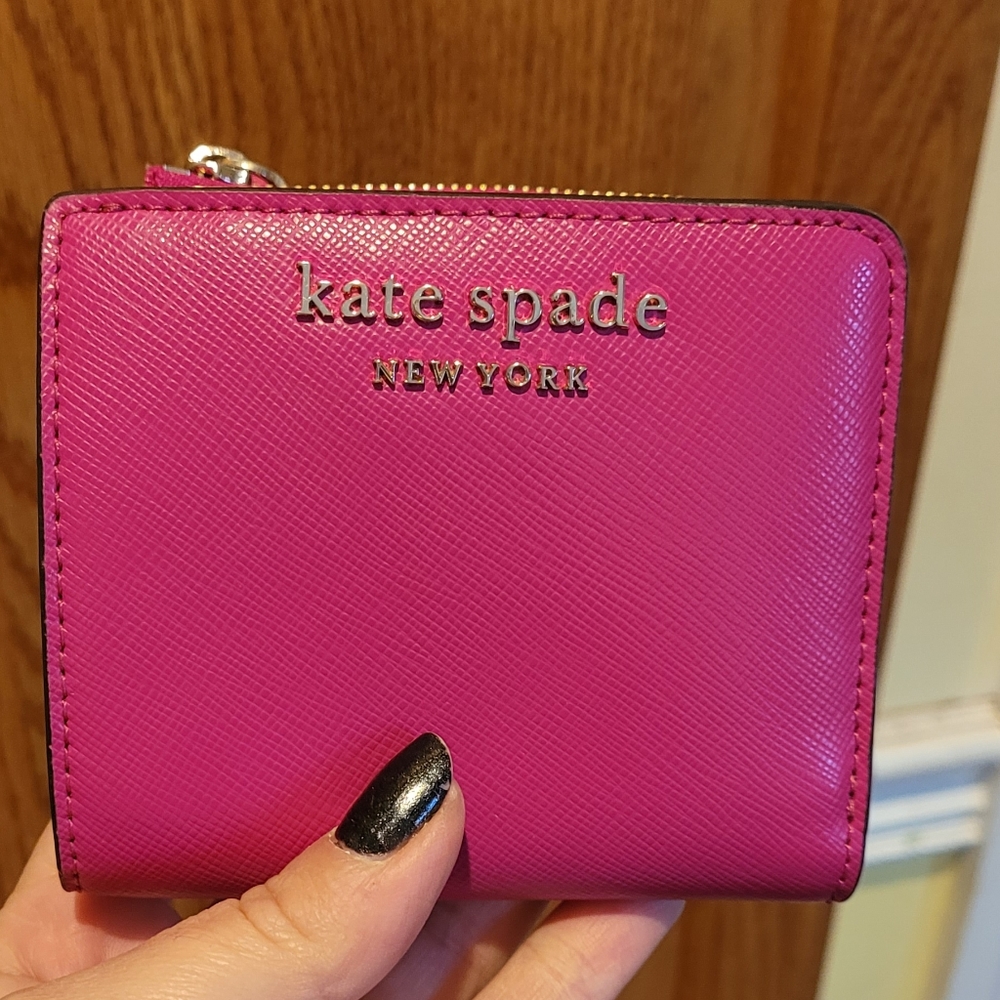 Kate Spade bifold wallet